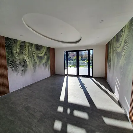 Dreamy Luxury One-bedroom With A Breathtaking View In Royal Park אלאניה